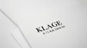 White legal file labeled Klage with case number S 71 KR 2202/24, representing the introduction to the statement of claim.