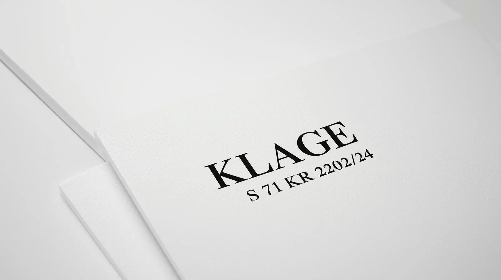 White legal file labeled Klage with case number S 71 KR 2202/24, representing the introduction to the statement of claim.