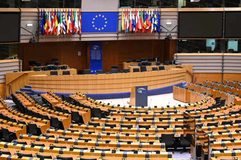 European Union plenary chamber in Brussels, symbolizing EU leaders’ debates on the Iran war and Europe’s energy crisis.